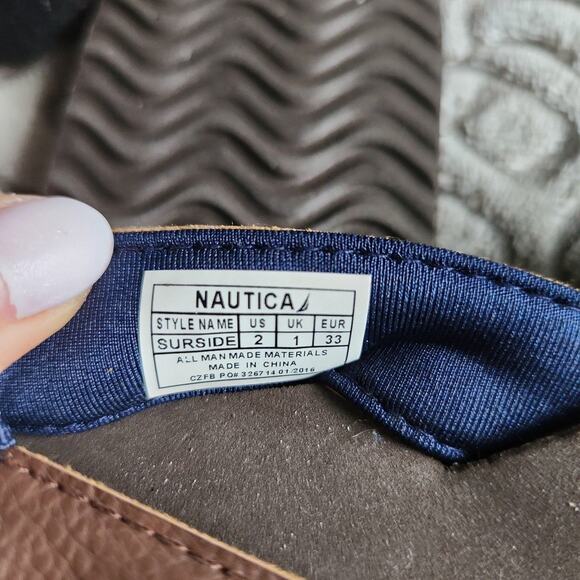 Boys shoes bundle sneakers, sandals and van's 2 - Picture 9 of 9